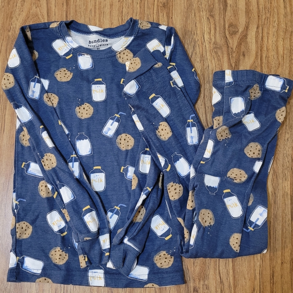 Milk and cookies pajamas set